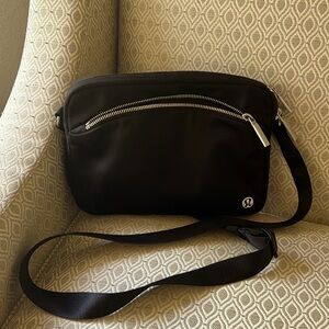 Lululemon City Adventure Crossbody